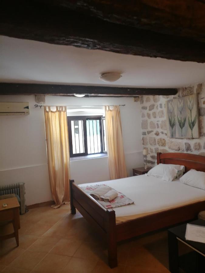 Apartments Monika Old Town Kotor Buitenkant foto